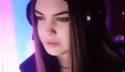 350x202