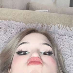 1280x1279