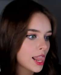 589x729