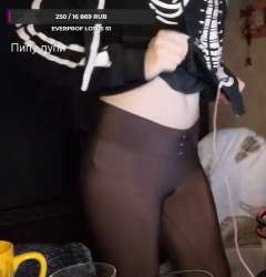 693x720
