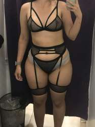 749x1000