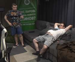 572x471
