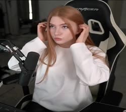 592x528