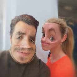 695x699