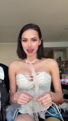 576x1024