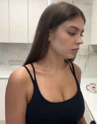 563x720