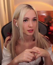 876x1080