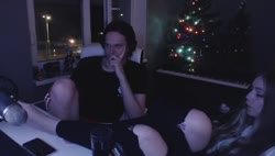 484x276