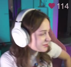 394x372