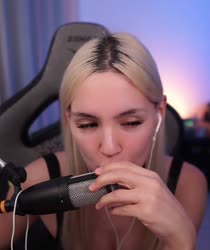 910x1080