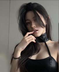 1043x1280