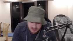 582x330