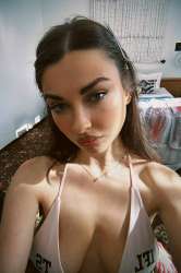 853x1280