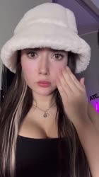 718x1280
