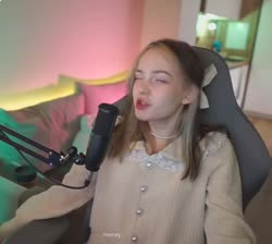470x422