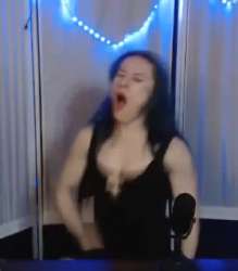 359x409
