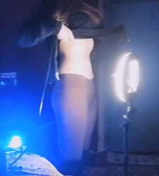 528x584