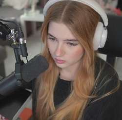 356x349