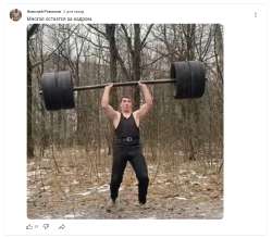 882x776