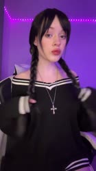 576x1024