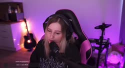 640x352