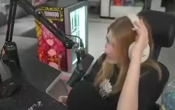 350x220
