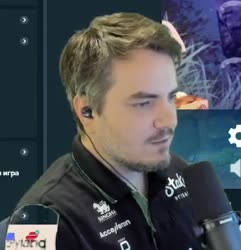 340x352