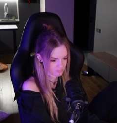 260x272