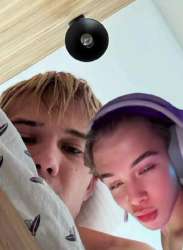 587x798