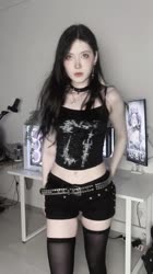 576x1024