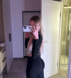 736x808