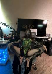910x1280