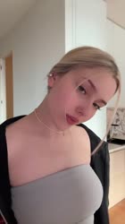 576x1024