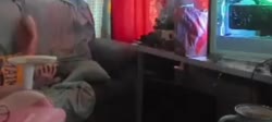 568x256