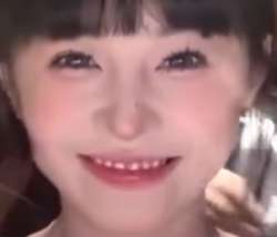 526x451