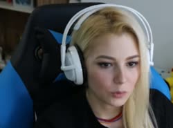 560x416