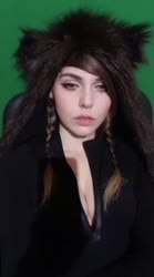 356x640