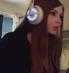 310x328
