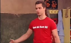 586x360