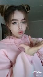 576x1024
