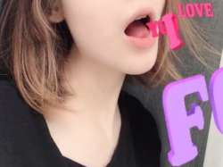 592x444