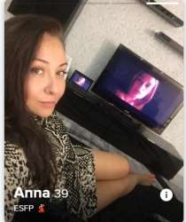 389x463