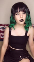 576x1024
