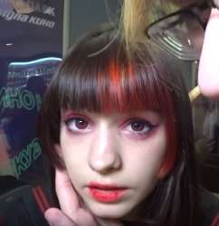 379x390