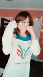 506x900