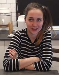 387x491