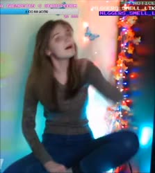 282x316