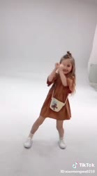544x976