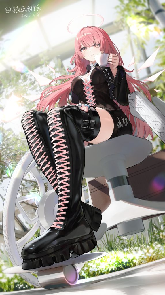 573x1024