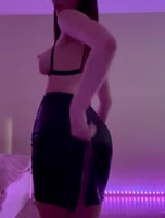 976x1280